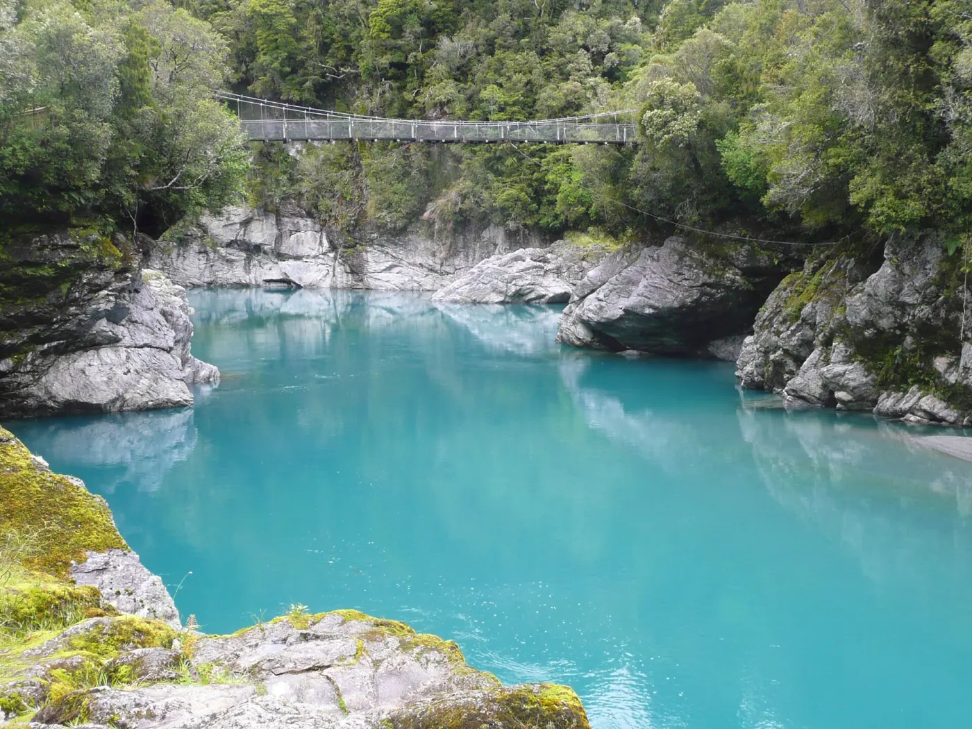 Turquoise water in Hokitika Gorge