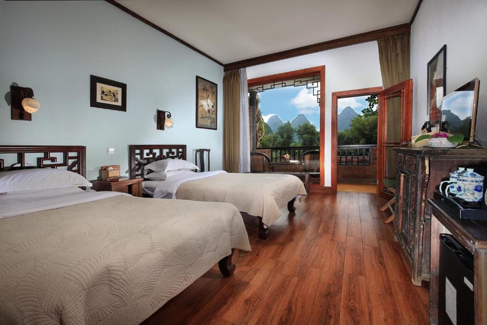 Yangshuo hotel, accommodation on China Explorer, 17 Days